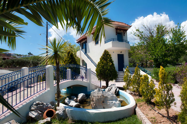 The balcony of the Studios at the garden side CLICK TO ENLARGE